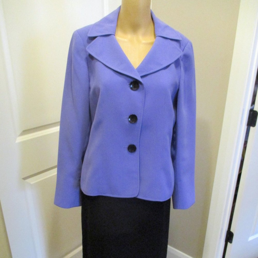 Suit Studio sz 10 Lavender & Black Skirt Suit - Mid-length skirt